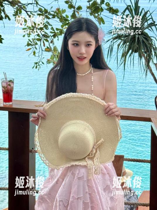 森萝财团 森萝财团为你奉上成熟黑丝少女写真,免费资源随意下载!