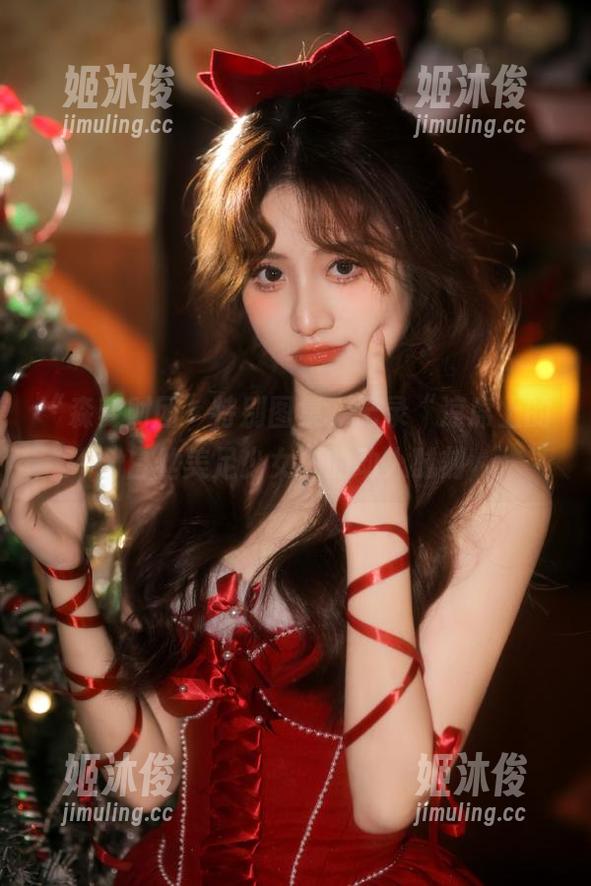 “森萝财团”特别图集，记录“凉席上的白丝美足少女”的动人时刻