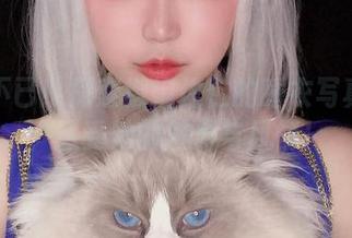 心动不已！探索椒妮佐仁的睡衣写真福利，感受她的魅力与风情！