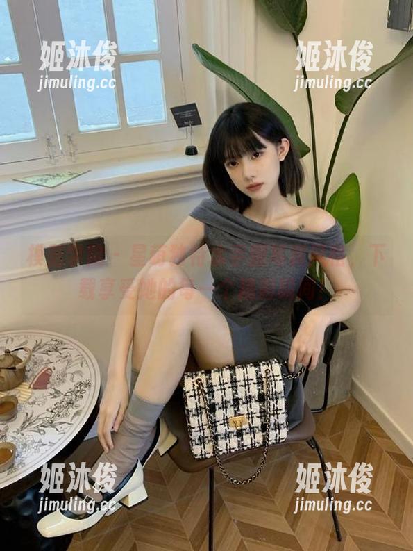 模范学院-星萌 模范学院 - 星萌独特水手服写真风格,下载享受她的每一个精彩瞬间!
