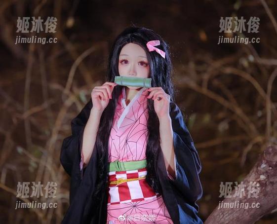 樱井小莜 樱井小莜的肉丝美图,让我觉得自己真的太贫乏,快来下载这组套图啊!