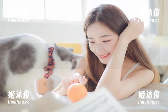 沈汝凡超哇塞 微密圈 - 沈汝凡超哇塞的夏日趣味美图精选,暖暖的阳光照耀着每个笑颜