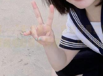 微密圈 – “火龙果羊”空姐写真套图资源，跟随她的镜头探索不一样的风情！