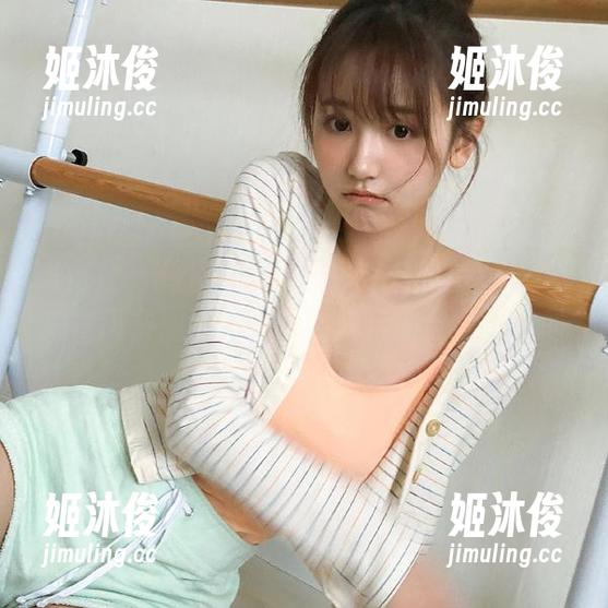 爱蜜社-LalaBaby啦啦 爱蜜社 - 惊艳视觉享受:LalaBaby啦啦短裙高清图库揭秘魅力背后的自信与优雅