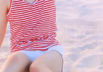 爱蜜社 – 九尾ivy网袜写真不可错过，原图壁纸尽情享受诱惑的瞬间！