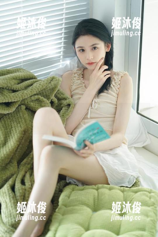 爱蜜社-杨紫嫣 爱蜜社 - 当杨紫嫣的裸足遇上美图,全新写真,青春活力根本停不下来!