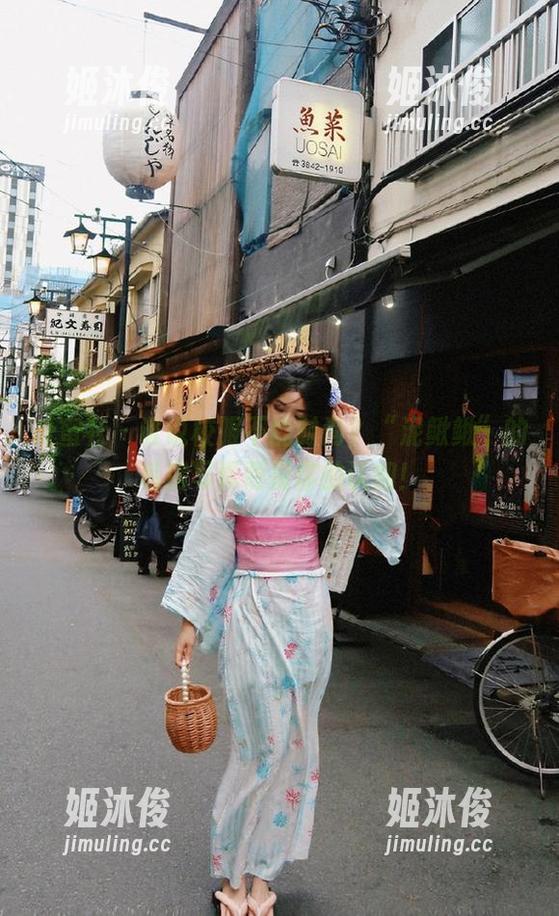 爱蜜社-泥鳅鳅 爱蜜社 - 谁说校服不能时尚?“泥鳅鳅”的私房写真颠覆你的认知!