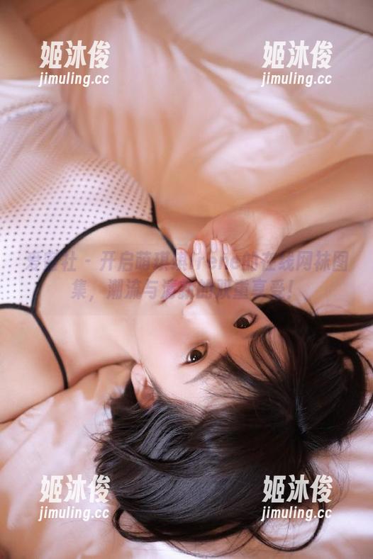 爱蜜社-萌琪琪Irene 爱蜜社 - 开启萌琪琪Irene的在线网袜图集,潮流与清新的双重享受!