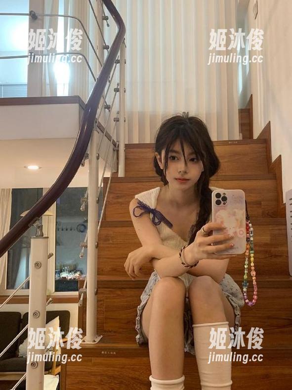 爱蜜社-萌白酱 爱蜜社 - 从萌白酱的可爱套图合集中,领略到少女心炸裂的可爱风采与无限创意!