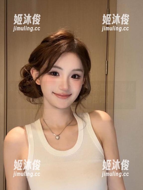爱蜜社-黄歆苑 爱蜜社 - 更新啦!黄歆苑少女写真,轻松get潮流少女的时尚密码!