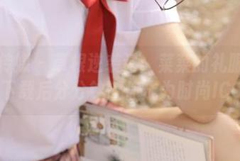 物恋传媒 – 草根逆袭记：菜菜的礼服写真集，下载后分分钟让你成为时尚ICON！