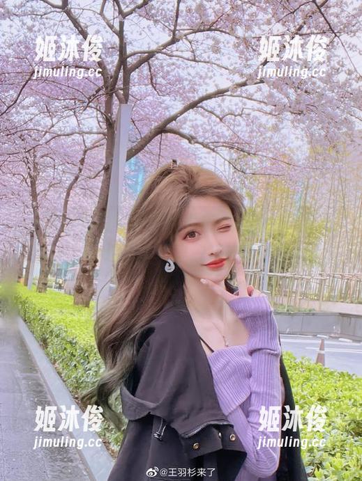 王羽杉 王羽杉黑白写真全新发布,观看她如何通过艺术传递独特故事