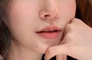 在线观看白银81的酒后女秘书作品，高清图片带你领略魅力！