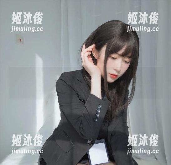 白银81 一次看尽美腿风情:白银81的美脚作品集分享,值得你认真欣赏