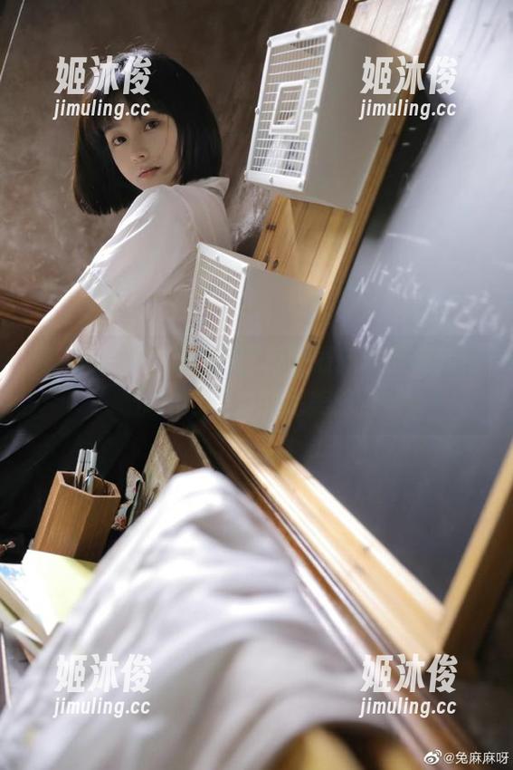 秀人网-Egg尤妮丝 秀人网 - Egg尤妮丝校服最新作品更新:优雅与活力的完美结合