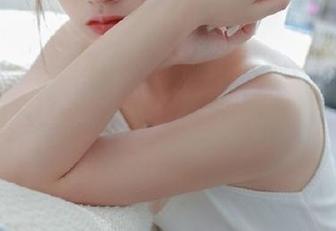 秀人网 – 来一波Milk大萌的泳装写真分享，准备好被她的魅力淹没吧！