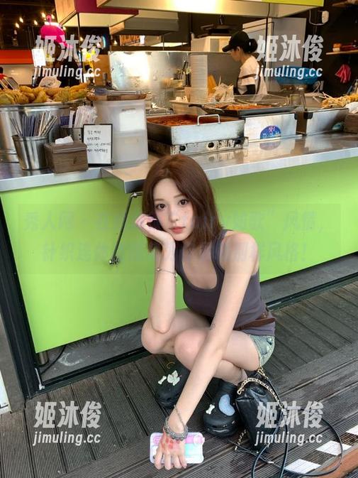 秀人网-fairy如歌 秀人网 - 在线解锁“fairy如歌”风情,针织连体裙图集为你展现别样风格!