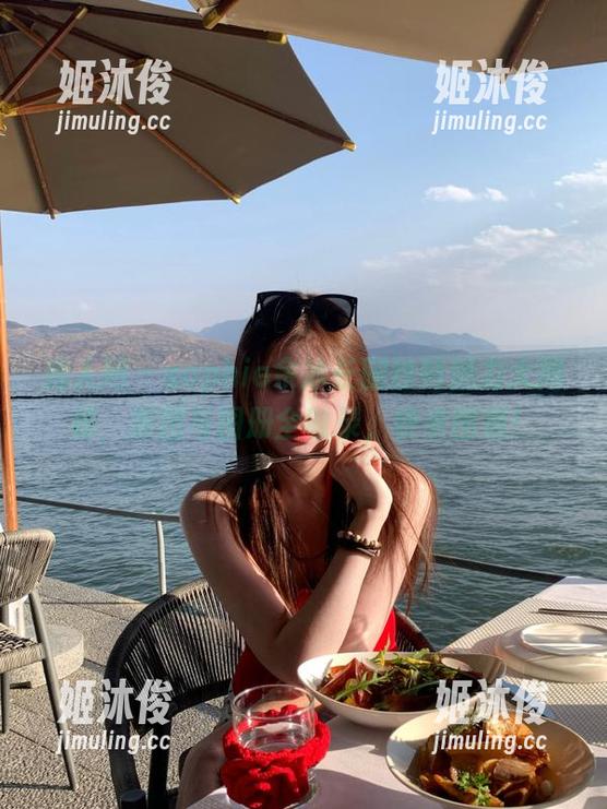 秀人网-sophie余冰 秀人网 - sophie余冰长腿独特魅力大揭秘,原图与图册全收录,快来围观!