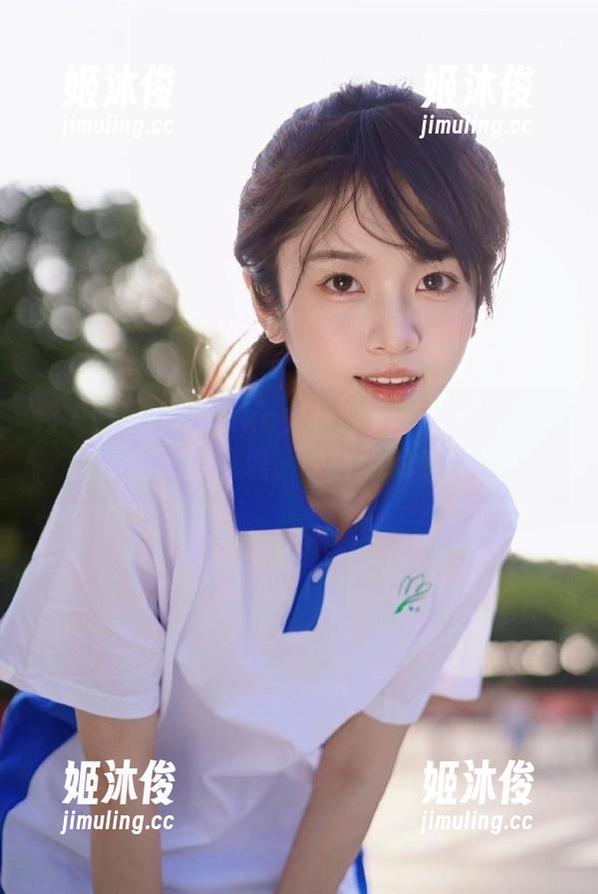 秀人网-七七kiko 秀人网 - 七七kiko女神的无圣光写真合集,缔造唯美意境,唤醒你的少女心!