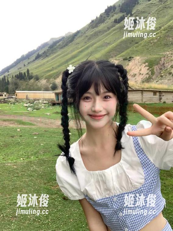 秀人网-于大小姐AYU 秀人网 - 于大小姐AYU艺术作品集:精选写真与剧情交融,唤醒感官的绚丽体验