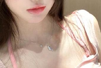 秀人网 – 捕捉青春的瞬间：余虞酱旅拍精选图包等你来发现！