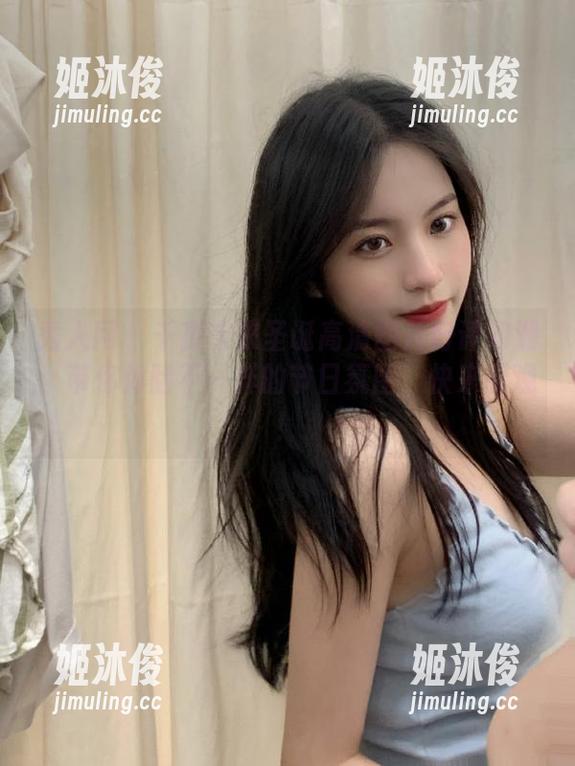 秀人网-千夜未来 秀人网 - 千夜未来圣诞高清图片好评如潮,带你体验不一样的节日氛围,快来围观!
