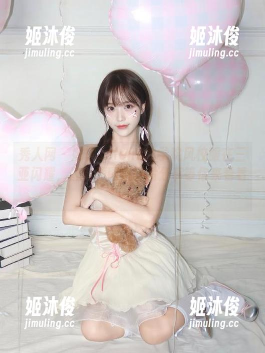 秀人网-娜露selena 秀人网 - 娜露selena的学院风校服在三亚闪耀,最新原图与图片分享等你来看看!