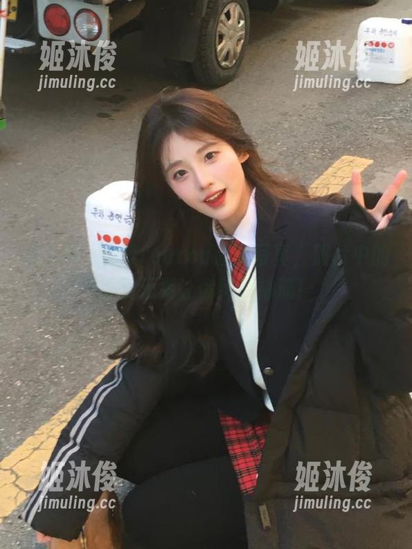 秀人网-媃柔rourou 秀人网 - 媃柔rourou温柔写真,照片中的喜剧元素让你笑到抽筋!