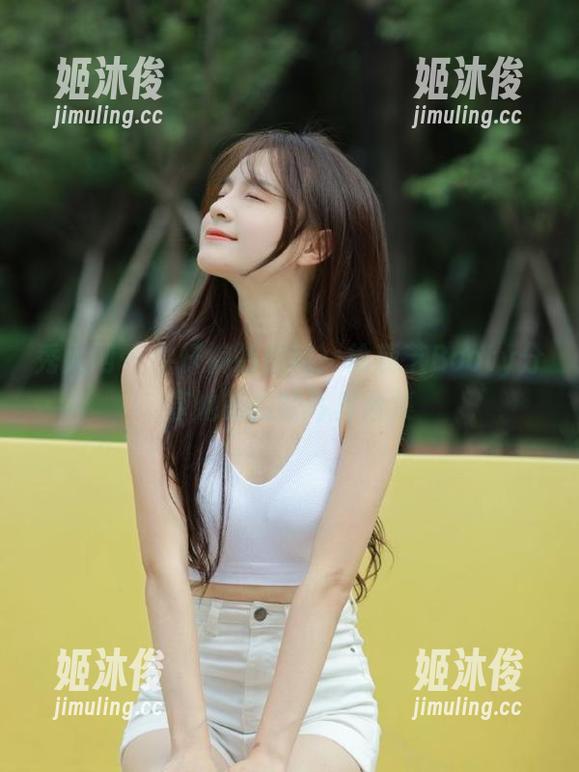 秀人网-徐莉芝Booty 秀人网 - 牛仔裤的韵味:徐莉芝Booty分享她的独特写真合集