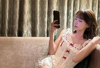 秀人网 – 一起来欣赏高清悦悦姐牛仔裤写真图集，时尚与美丽的完美结合。