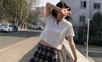 秀人网 – 天台上的星子柒kiki写真，在线直播评审，能否打动挑剔的你？