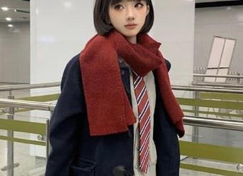 秀人网 – 不容错过的果儿Victoria蕾丝套图更新，尽显娇媚姿态，快来感受她的风采！