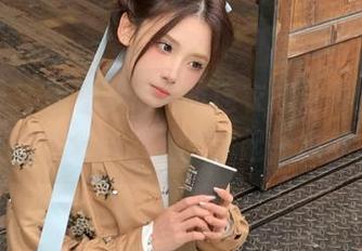 秀人网 – 看看梦心玥的连衣裙合集，愿你我都有机会在心中撐起一场梦。