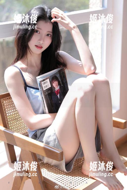 秀人网-油田溪溪 秀人网 - 尽享油田溪溪的空姐写真资源,清新靓丽的视觉盛宴!