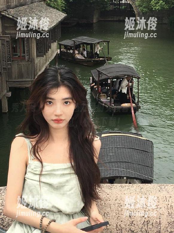 秀人网-甜七七 秀人网 - 甜七七魅力四射女孩套图,千万别错过,快来下载!