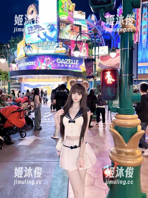 秀人网-白洁Bessie 秀人网 - 绝美白洁Bessie长腿图包,精选写真作品引领潮流的视野之旅