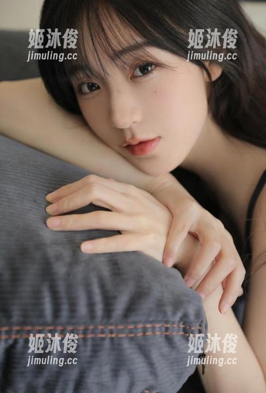 秀人网-萝莉悠悠酱 秀人网 - 最新写真分享来啦,萝莉悠悠酱与妹妹的梦幻搭档