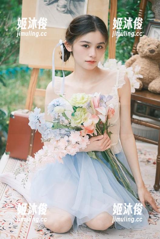 秀人网-谢小蒽 秀人网 - 不容错过的最新美图:谢小蒽黑丝写真让你惊艳不已
