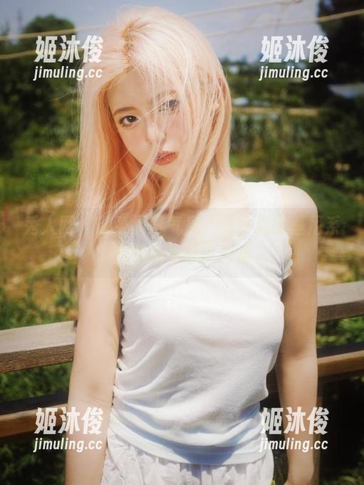 秀人网-谭小灵 秀人网 - 感受夏日气息,谭小灵比基尼系列壁纸与写真合集