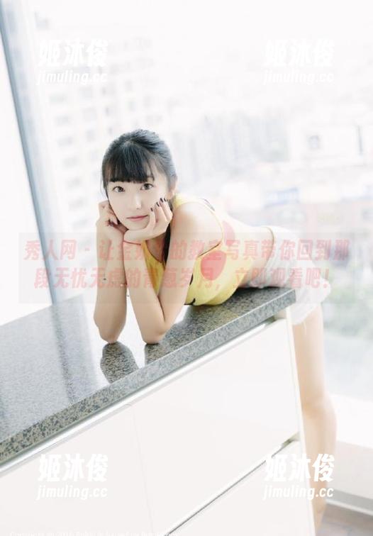 秀人网-金妍兮 秀人网 - 让金妍兮的教室写真带你回到那段无忧无虑的青葱岁月,立即观看吧!