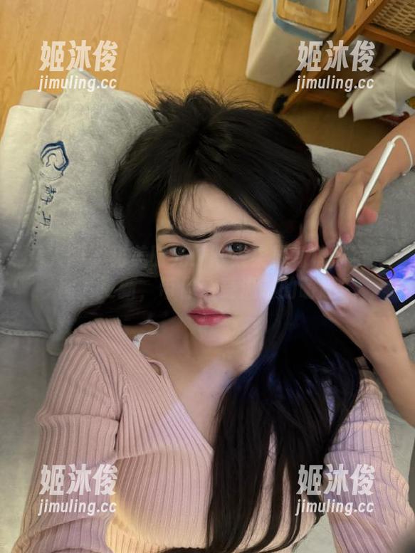秀人网-陈柒柒 秀人网 - 甜美时光!陈柒柒最新棉袜写真图片更新,带你感受温暖的萌趣!