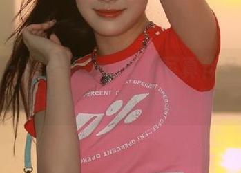 秀人网 – 陈茜妮zoe修女写真作品更新：感受教义与艺术的交融