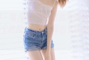 秀人网 – 雨儿1494连衣裙写真集：精选她的每个瞬间，完美呈现出女性的柔美与坚韧