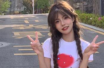 秀人网 – 白色的魅力：一起欣赏麻吉小兔子精致写真图库分享的艺术之旅