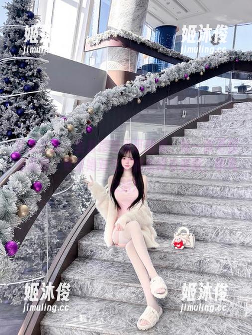 紧急企划-樱可 紧急企划 - 全套樱可吊带图集:每一张不仅是画面,更是她对生活的态度与感悟,非凡之旅!