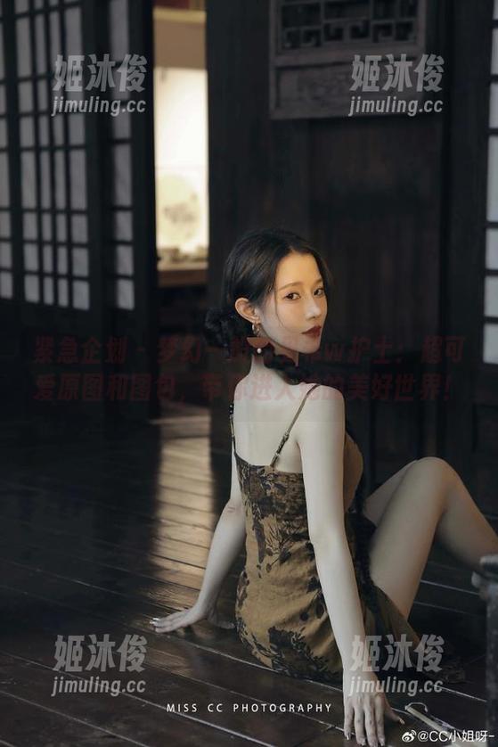 紧急企划-见希w 紧急企划 - 梦幻一般的见希w护士:超可爱原图和图包,带你进入她的美好世界!