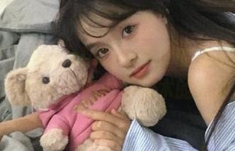 美媛馆 – AngelaLee李玲的裸足写真图包：一段关于自由与艺术的生动旅程