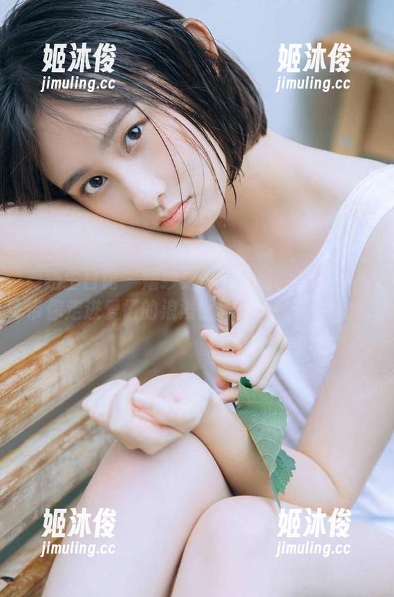 舞蹈生日记-小萱 舞蹈生日记 - 婚纱之美:小萱的写真作品带你走进爱情的浪漫世界,尽享视觉盛宴