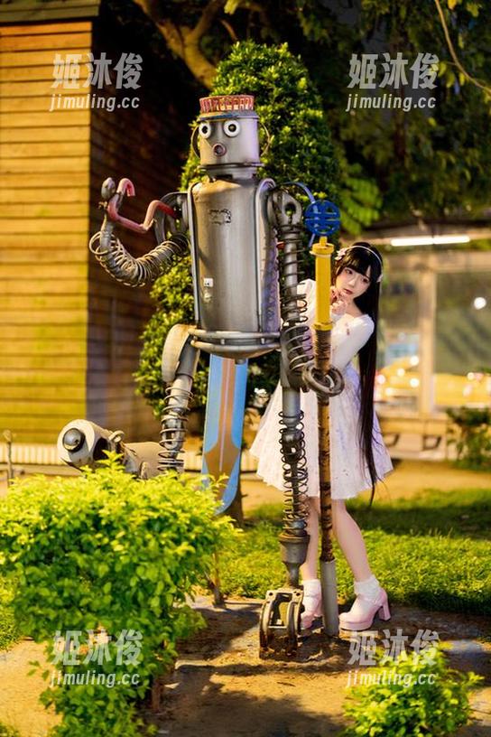 落落Raku 落落Raku的magnetic全套图包,带你发现星光般闪耀的美丽时刻!