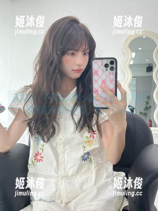 蜜桃社-Suki 蜜桃社 - 不可思议的Suki蕾丝全套写真,聊聊这些灵感来源,快来下载吧!